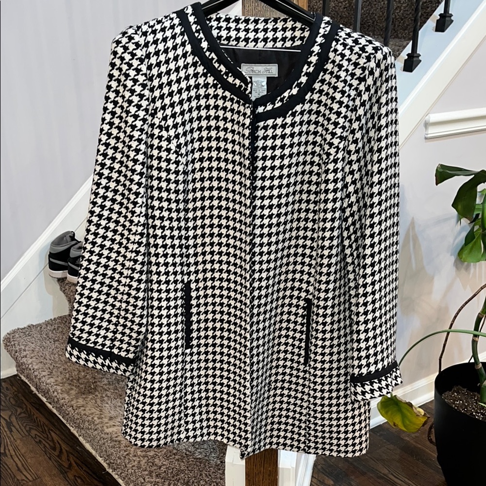 Black and White Lightweight Windbreaker Jacket